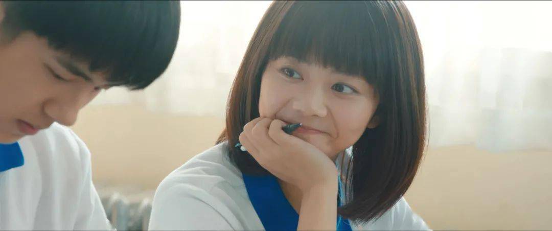 高中生|她30岁却比高中生还嫩！顺便收割了整个娱乐圈的帅弟弟