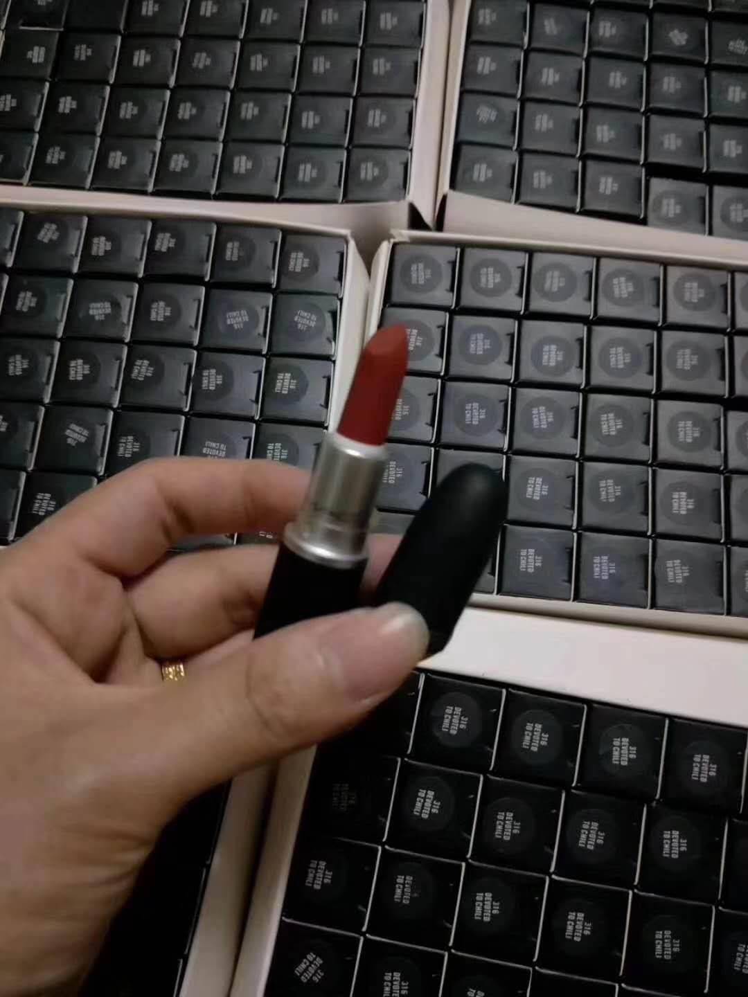 直播|超低价“名牌口红”何来：直播带货背后的造假生意