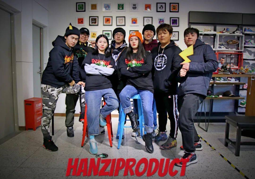 球鞋|客制最好还是放家里，以免被人说成fake丨客制球鞋采访