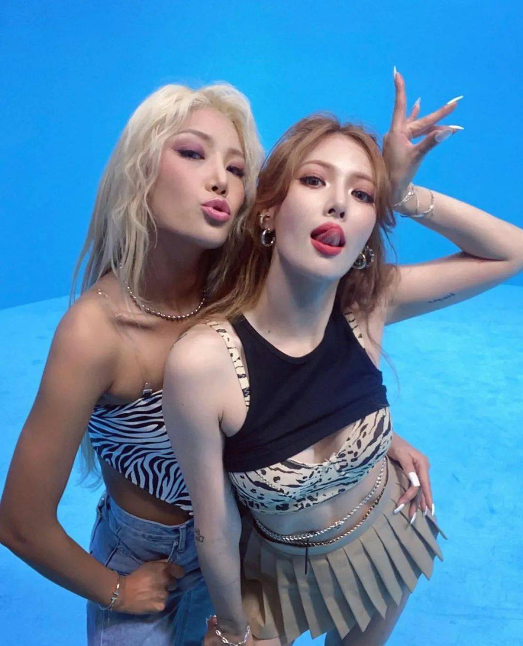 江疏影|化女团妆、一起吃“网红套餐”，江疏影关晓彤的姐妹聚会好开心 | 美妆周盘点