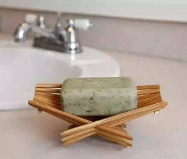 妙用|你还舍得扔掉吗……生活小窍门：没想到旧筷子的妙用这么多