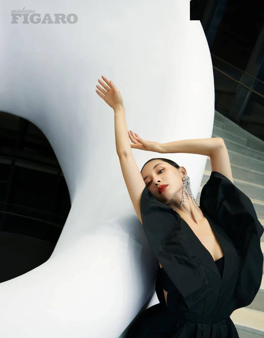 黑色|封面故事 ｜ 王子文：我天生就这样