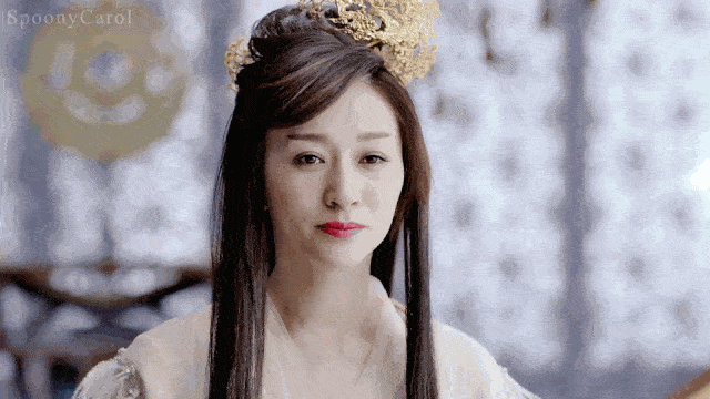 皮肤|43岁的李小冉“怼脸照”曝光，骗了所有人，冻龄女神根本不是天生的！