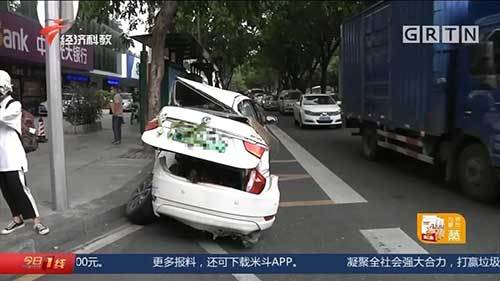 米高|广州一小车小车被两公交夹成“三文治”，幸好无人员伤亡！