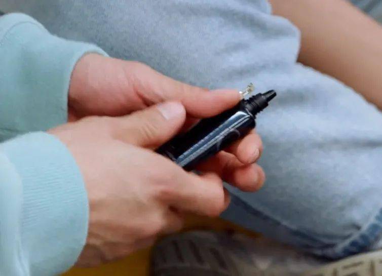 胡宇桐|胡宇桐上节目自备7支隔离?小P老师奉上妆前隔离的干货!