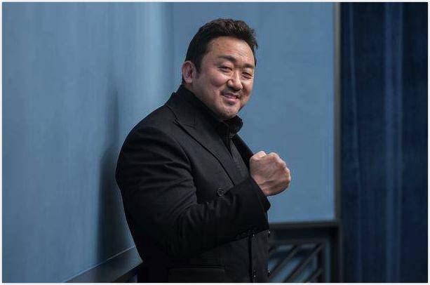 女子被67岁老人当街捅死：女性如何自我保护？