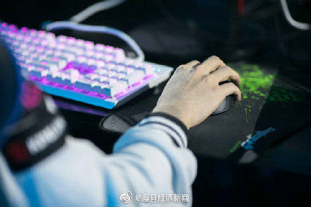 中国|中国电竞产业年营收逾1400亿元 广州建“电竞产业中心”