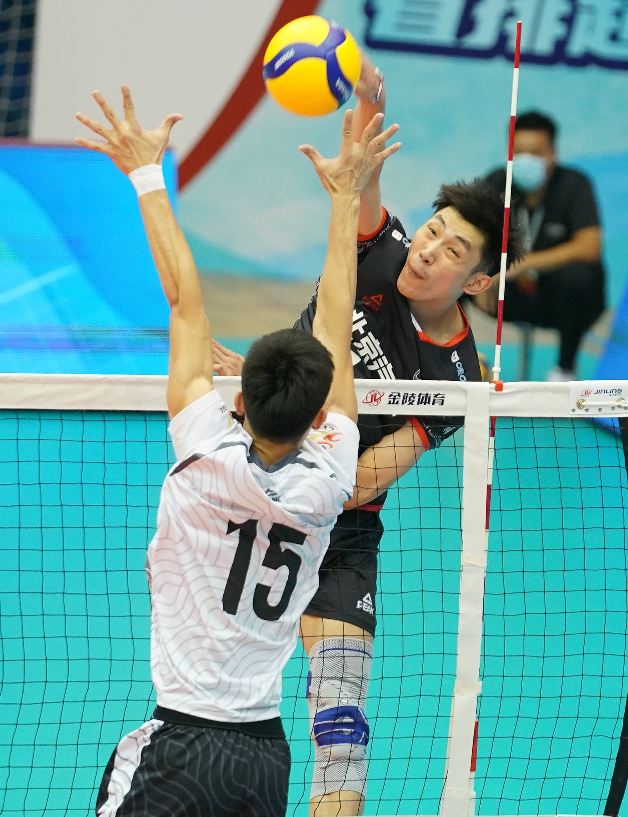 汽车队|排球——男排超级联赛：北京胜广东