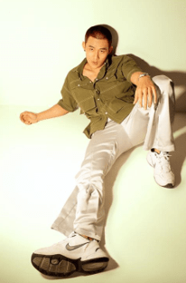 光影|演员颜敬杰最新时尚大片曝光 光影之间尽显型男魅力