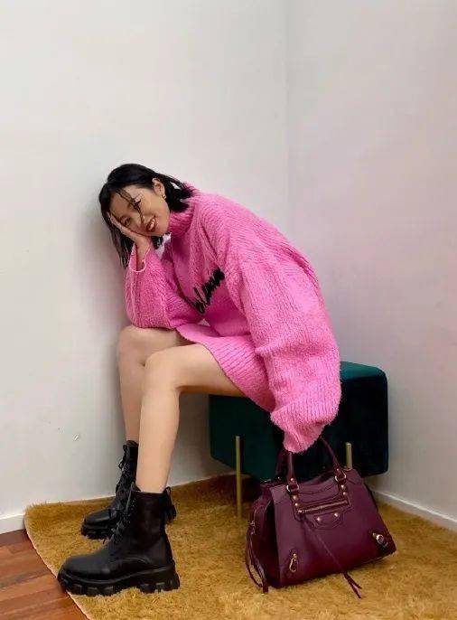 娜比|早秋第一件单品我选好了！是杨洋娜比都Pick的背带裤~