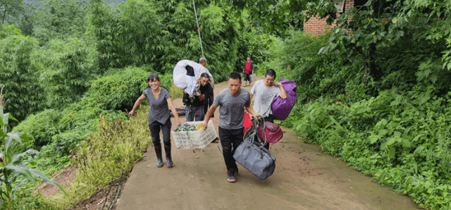 全安|“快跑！”她临睡前的这个发现，救下21户村民