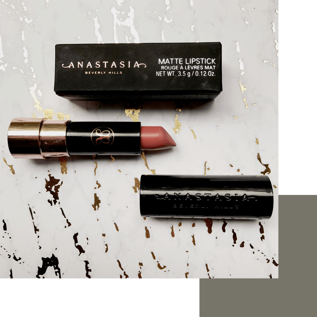 肉桂|玫瑰色口红out了？现在流行的是肉桂姨妈色