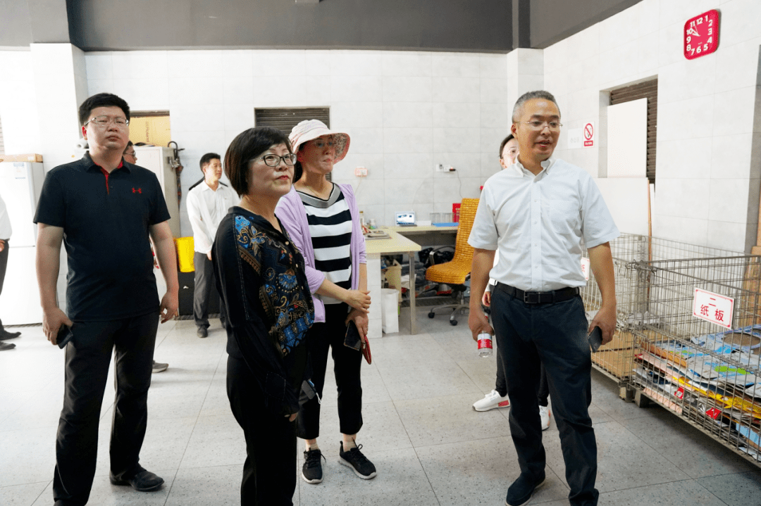 副区长彭一浩来重固督查全国文明城区创建工作