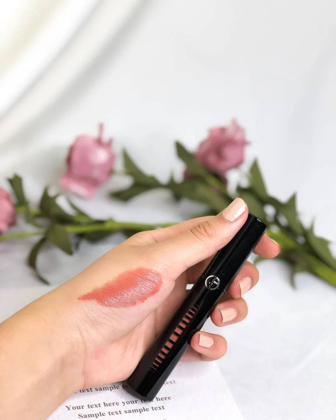 肉桂|玫瑰色口红out了？现在流行的是肉桂姨妈色