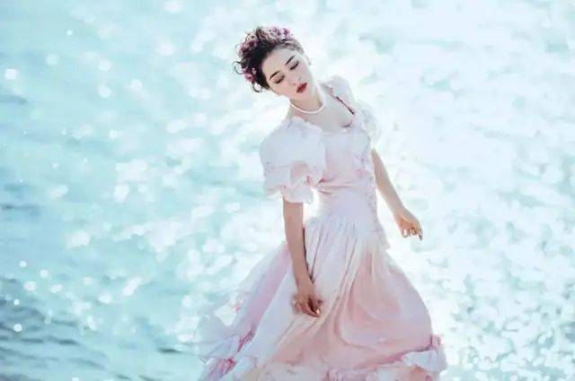 美貌|欧式少女，美貌如仙