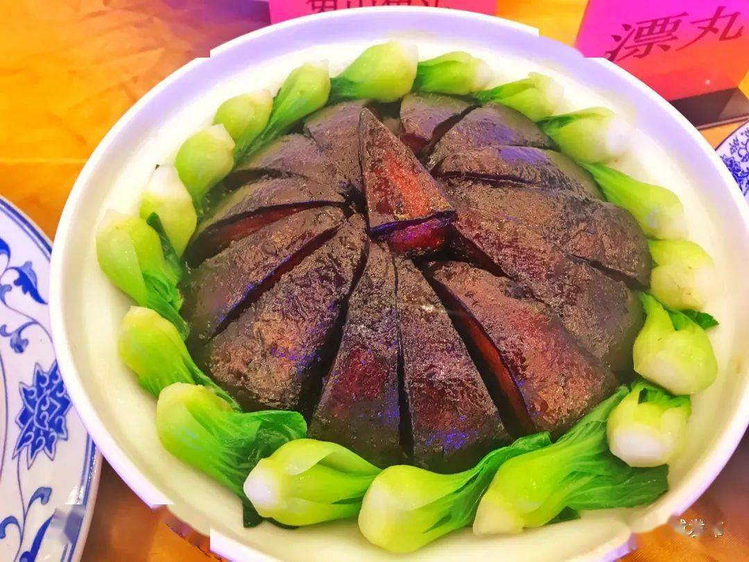 据悉《建昌香蒸肉》由南城县商务局选送,由南城籍中国烹饪大师,国家
