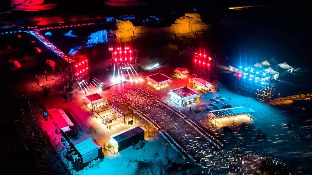 李宁|李宁品牌这次在敦煌砸钱办秀，你听到响了嘛？