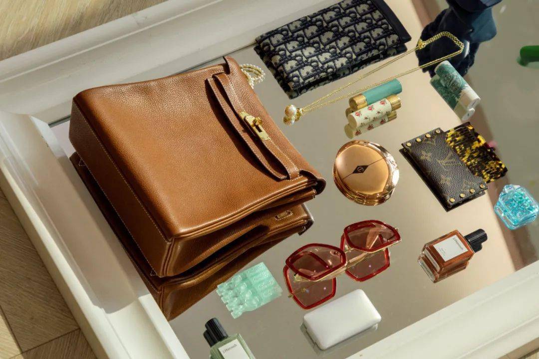 双肩包|四年了,我终于找到了好看耐用的完美双肩包!