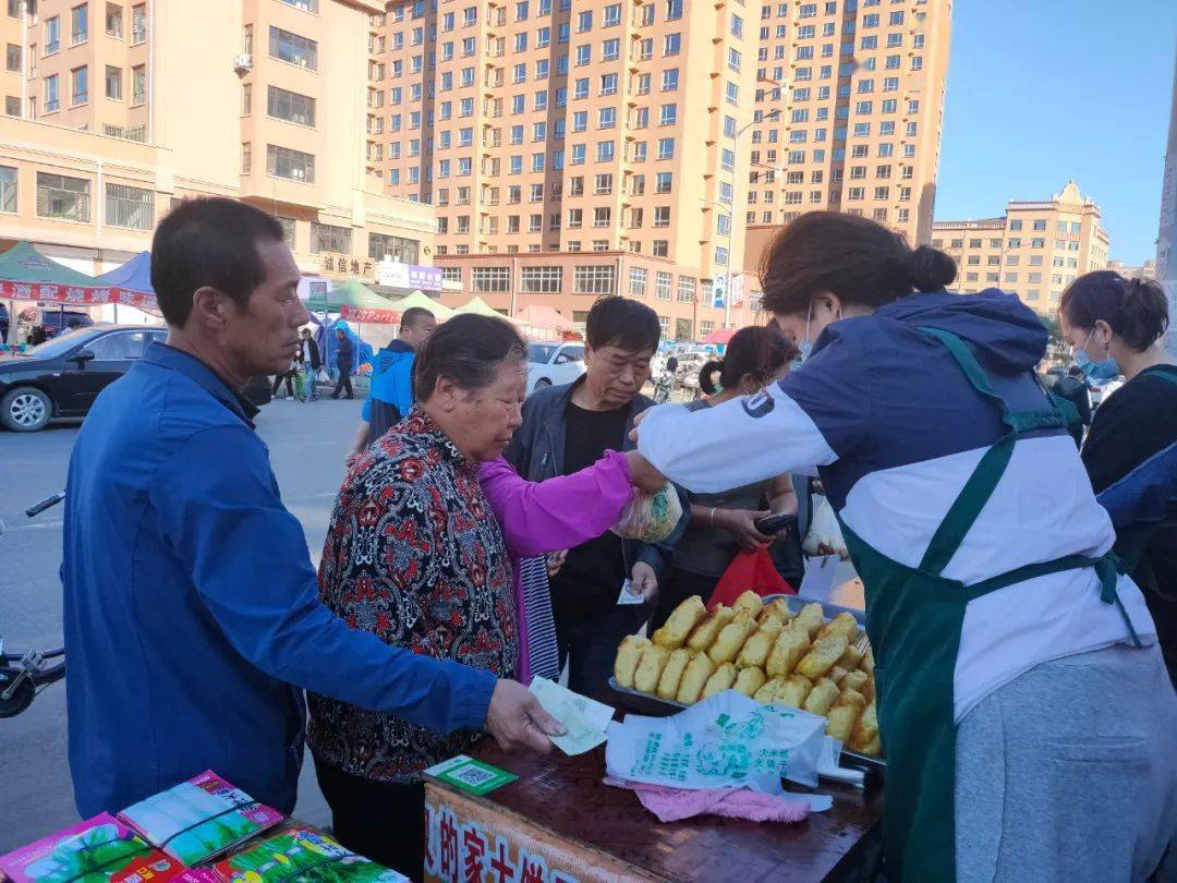 黑土|【人间烟火 城市生机】玉米面大饼子——贴出金色年华与黑土情怀