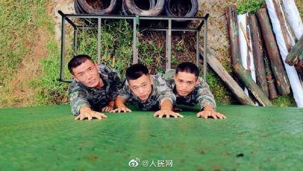 军旅|这届军旅毕业照有创意