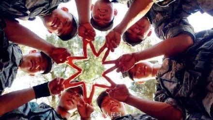 军旅|这届军旅毕业照有创意