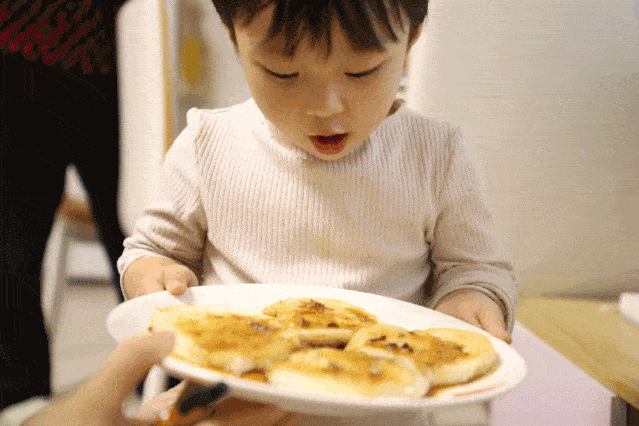 满嘴|满嘴糯香！土家族手打糍粑！儿时记忆中最深的味道！一口