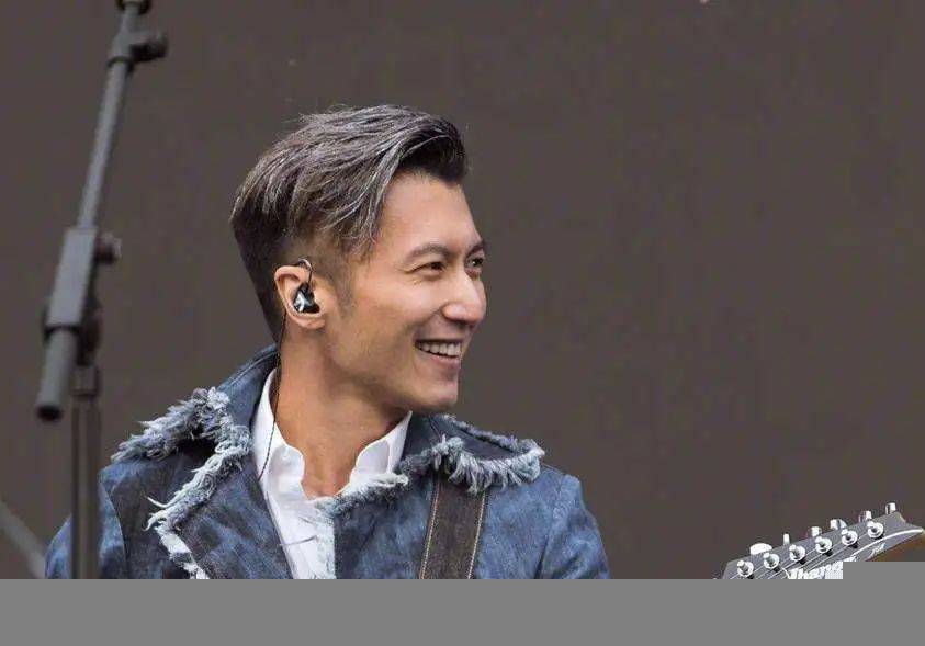 张柏芝|40岁的谢霆锋，变了