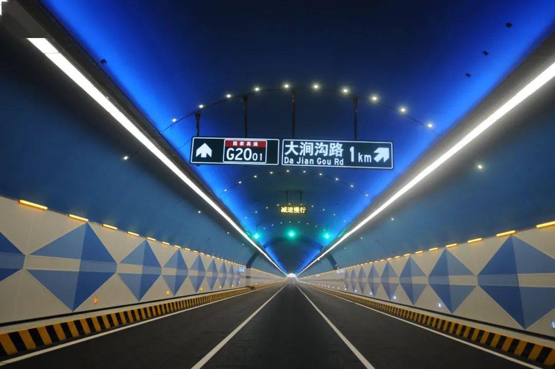 济南最美星空隧道今晚通车!双向六车道!届时南北绕城高速15分钟直达