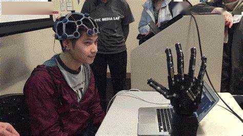 解读Neuralink最新脑机接口设备，3年内实现“人机共生”真有可能？