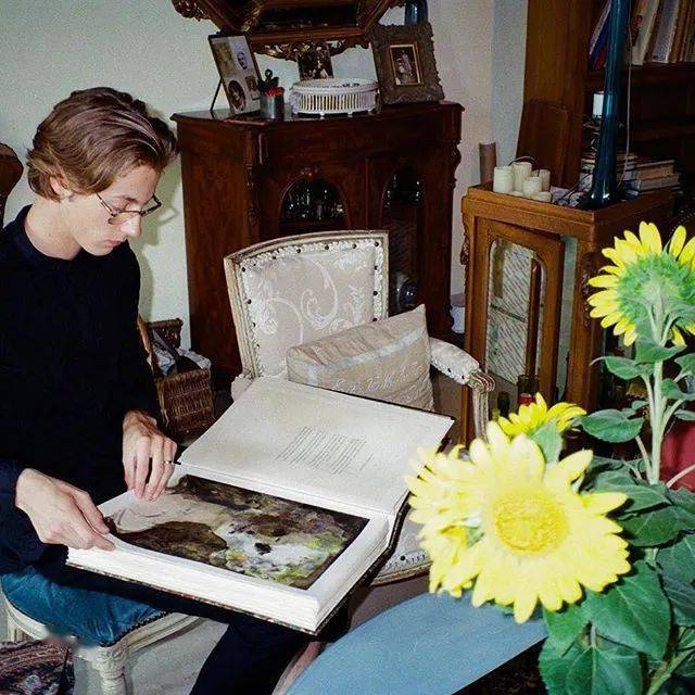 时装|才华出众&神仙颜值的新锐设计师