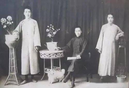 长衫|《德云斗笑社》“一哥”选拔赛！藏在大褂/长衫里的秘密。