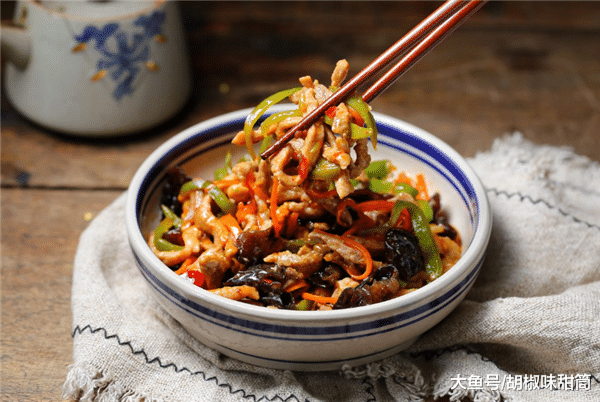 鱼香肉丝酱汁比例是多少 4310fe47775a4313885f8d1e85381f3d.png