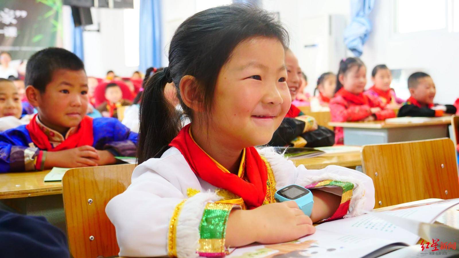 大熊猫|开学第一课！大熊猫“穿越800万年”走进这3所学校