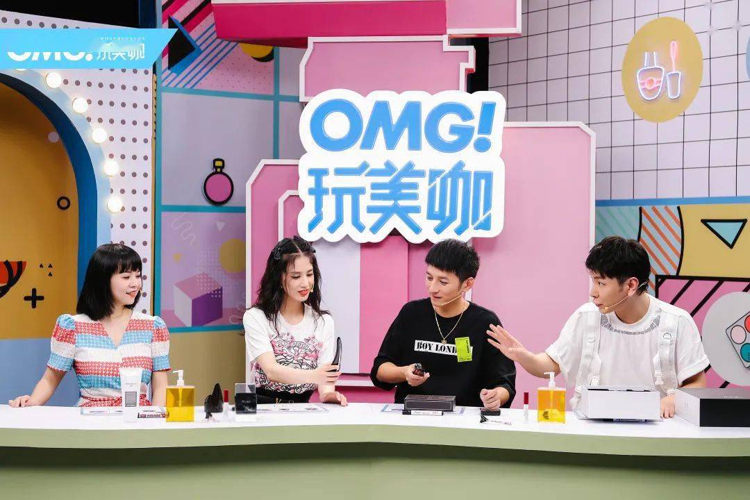 黄圣依|热搜包年的黄圣依火了！这个夏天她配~