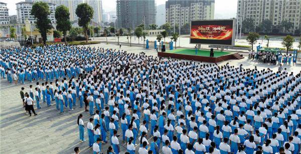 铜仁|元气满满！铜仁万山各中小学迎来开学季新气象！