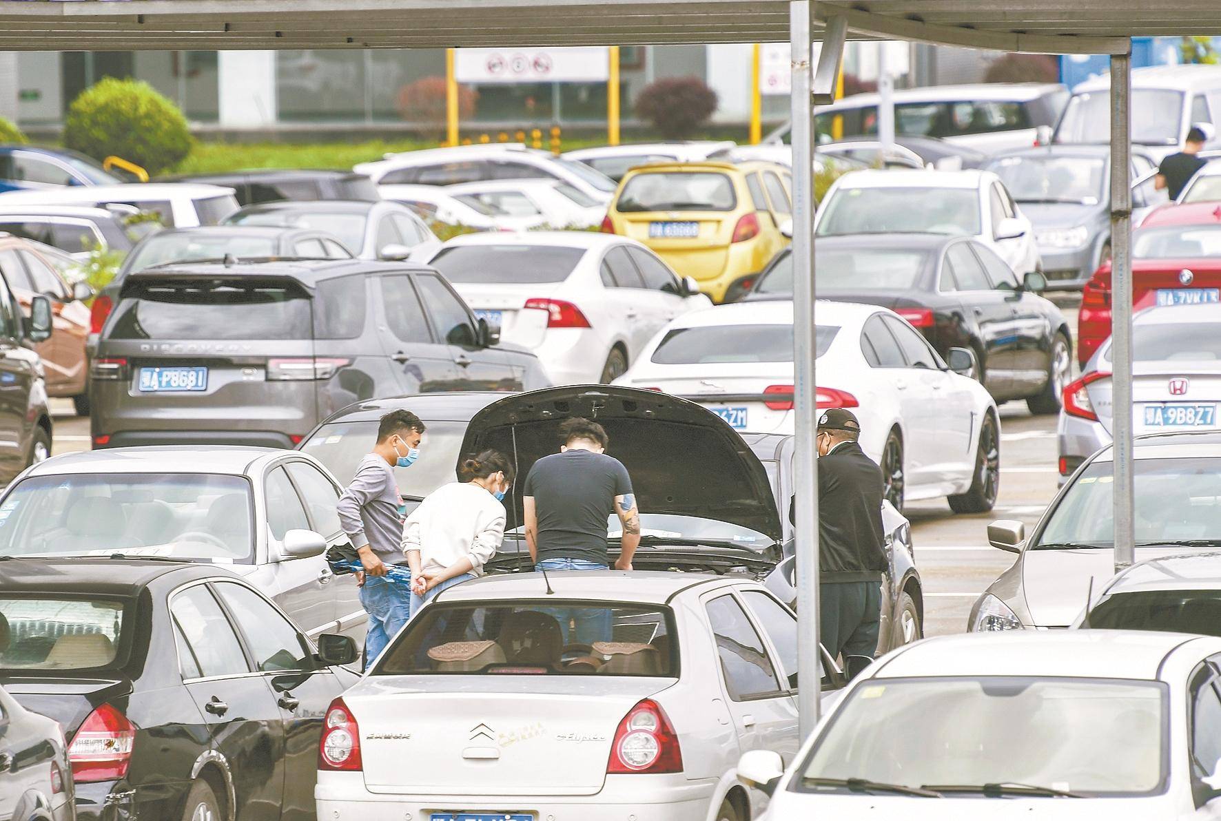 二手车|隐瞒瑕疵卖事故车骗粉 当心直播平台二手车商卖车玩巧