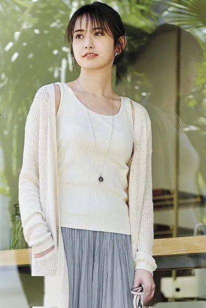 品牌|为什么优衣库这么丑，还能被疯抢？