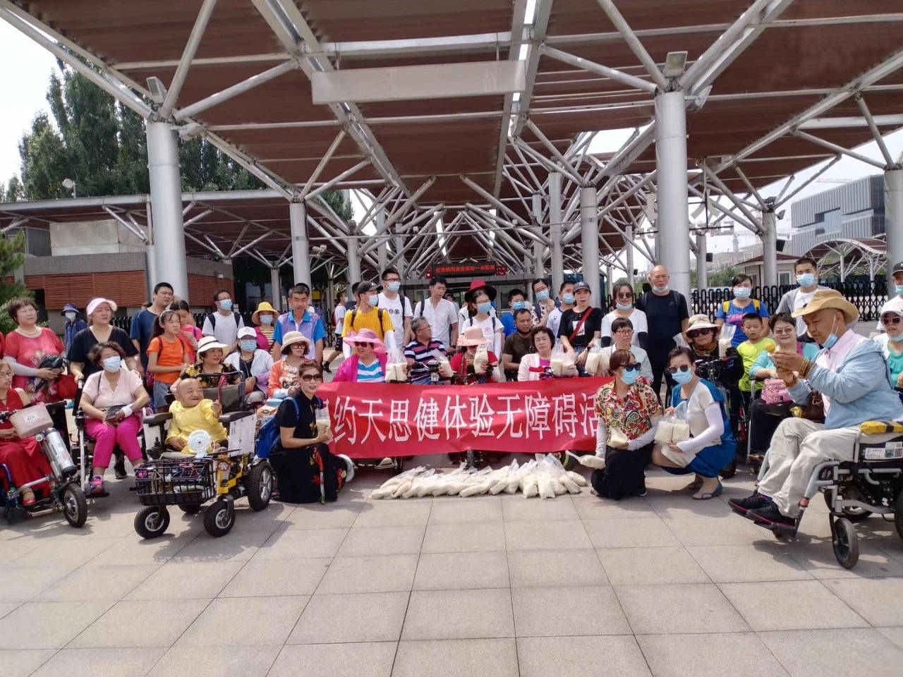 地方手作人 | 蜗居在南锣鼓巷里的剪纸人