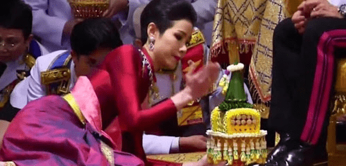 延禧|岳汉：泰国版“甄嬛传”——《延禧攻略》与《走向共和》之间，还差多少个诗妮娜？