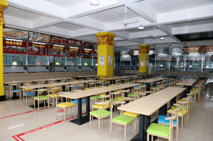 学校食堂终于在新学期华丽c位出道啦 清新靓丽的风格  灿若星河的