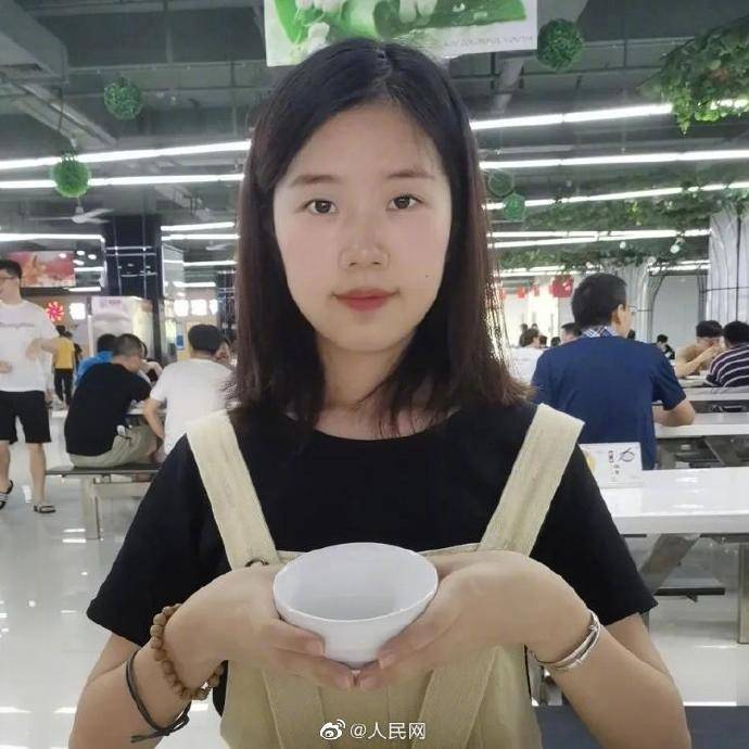 mini|福建高校上线mini款馒头