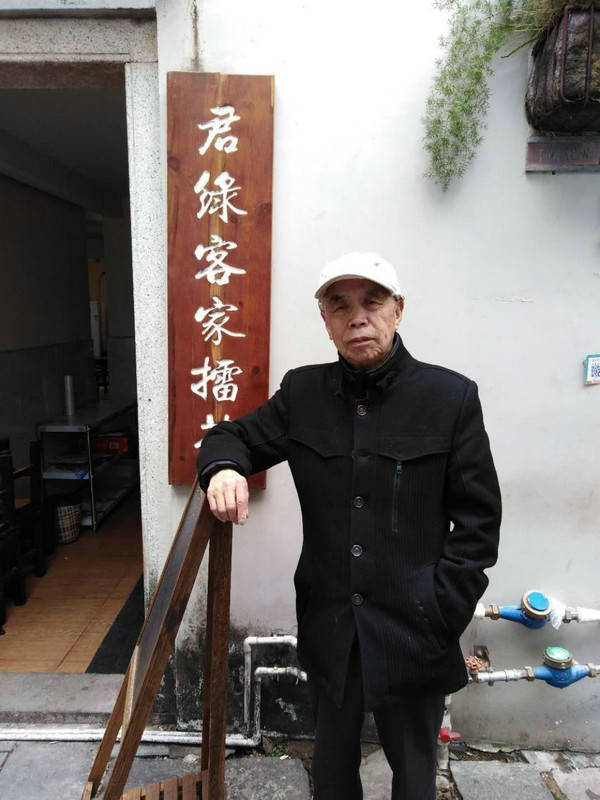 志愿军|纪念抗美援朝70周年·老兵访谈录（2） | 冒着炮火将邱少云遗体抬下战场