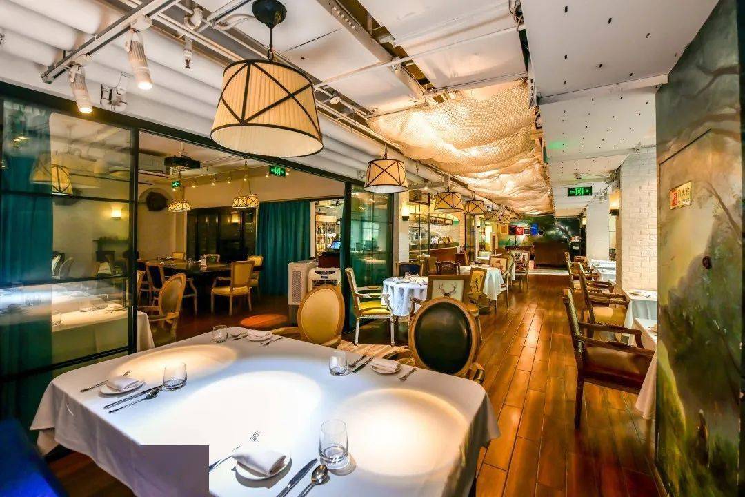 Bistro|【Alan’s Bistro】外滩｜浪漫法式餐厅！258元双人套餐！曾两度获评黑珍珠餐厅！进口食材！优质服务！闹中取静的舒适环境