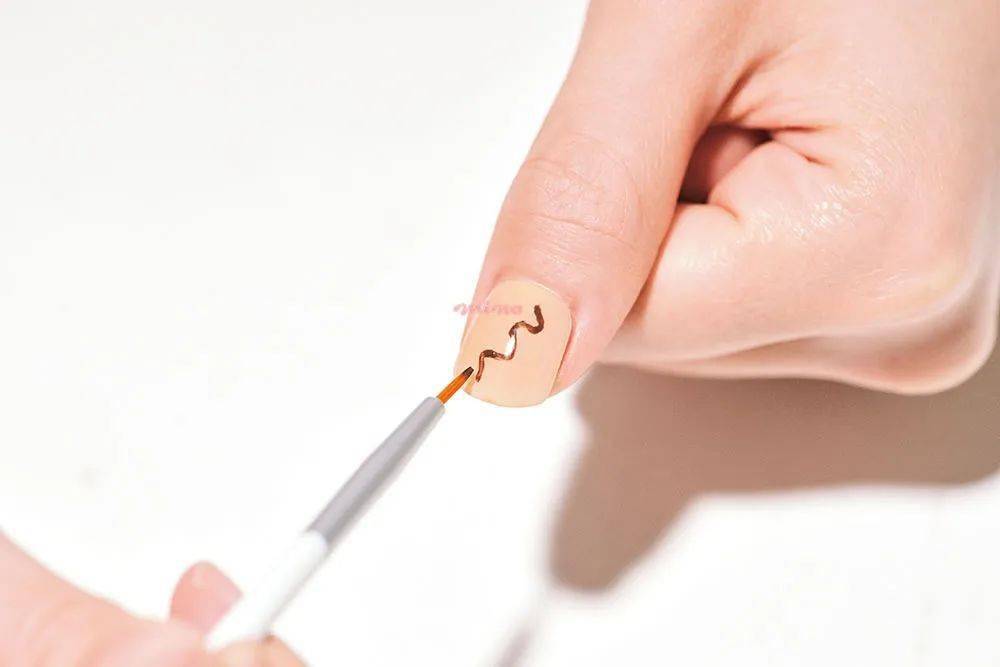 夏末|夏末时节 演绎极致的微色彩美甲