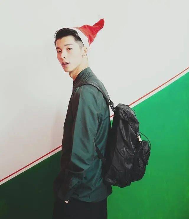 造型|最烂大街的男生双肩包你中招了吗？