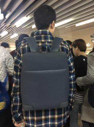 造型|最烂大街的男生双肩包你中招了吗？