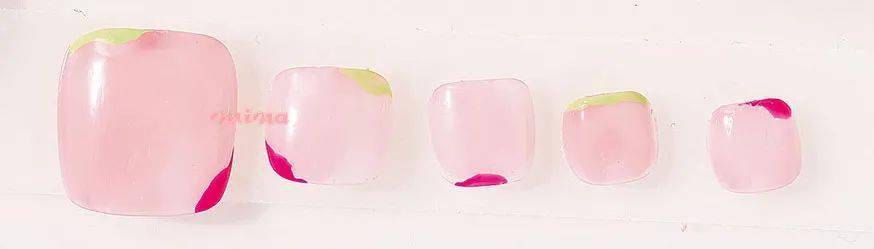 夏末|夏末时节 演绎极致的微色彩美甲