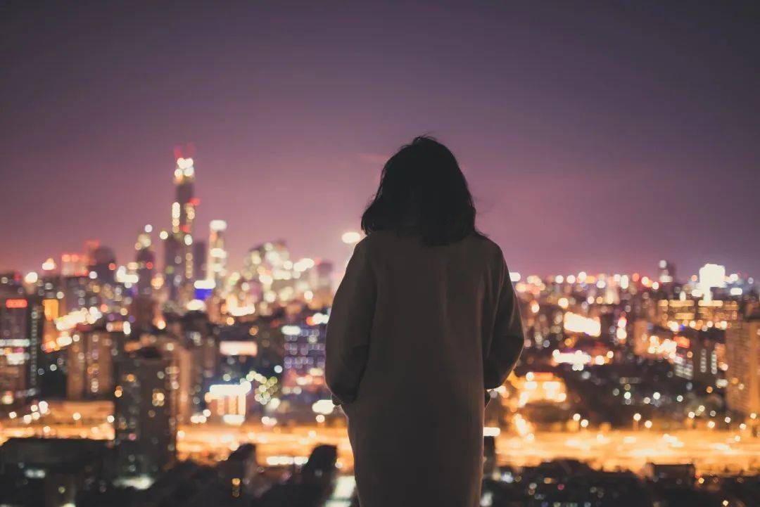 老公出轨女主播，还打赏了20余万！妻子怒而离婚