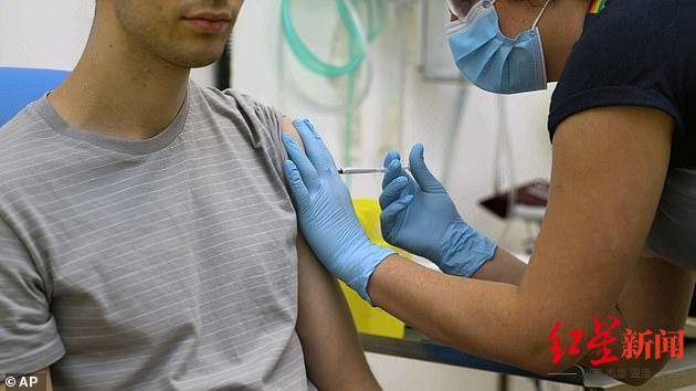 疫苗|牛津参与的新冠疫苗试验全球叫停 志愿者亲述接种后感受…