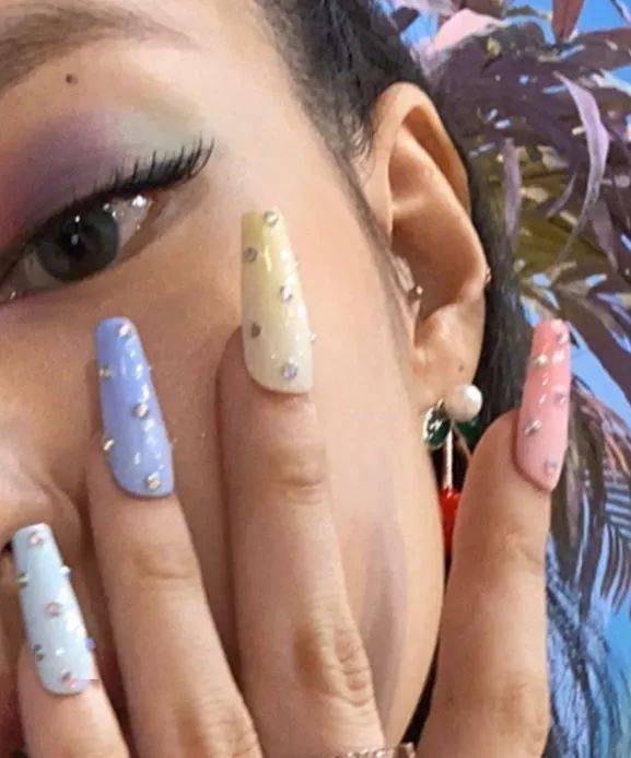 感觉|BLACKPINK新歌MV太好看，美甲比彩妆还惹眼！